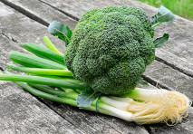 La salute nel piatto: broccoli e cipolle